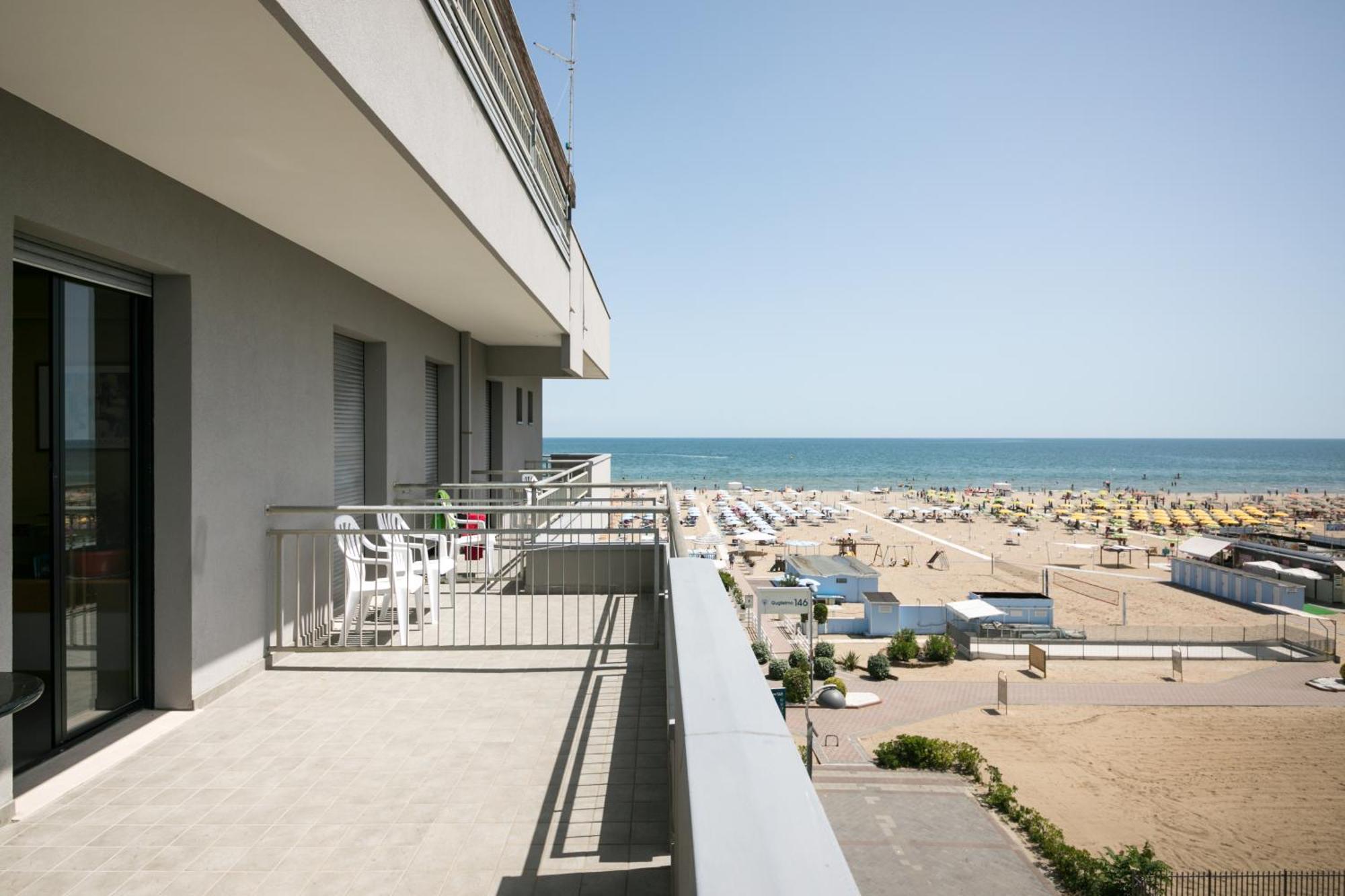 Hotel Giglio Rimini Exteriör bild
