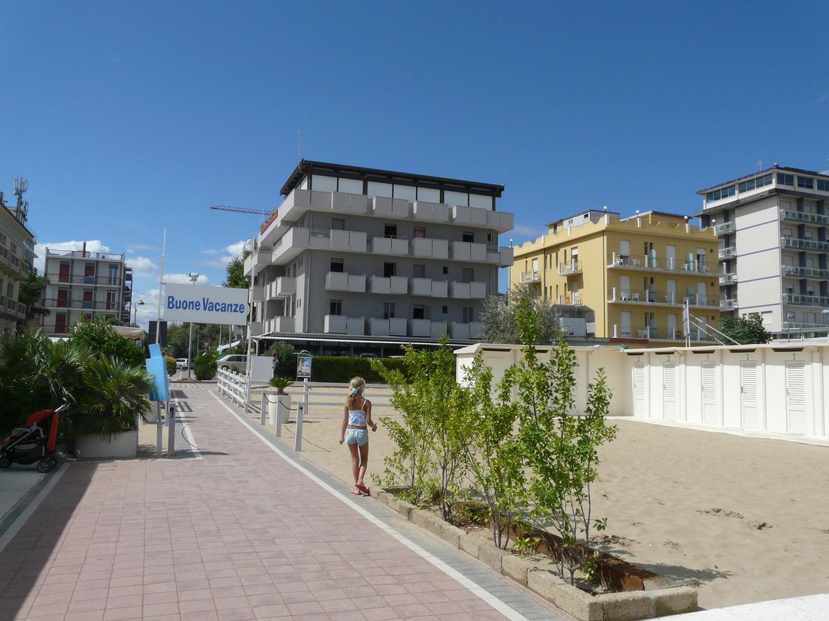 Hotel Giglio Rimini Exteriör bild